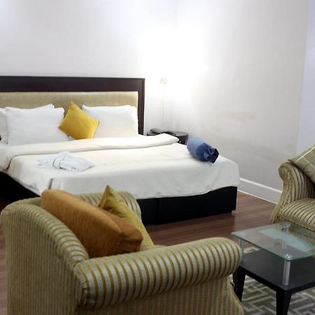 BW Starfire Hotel Ikeja Kültér fotó