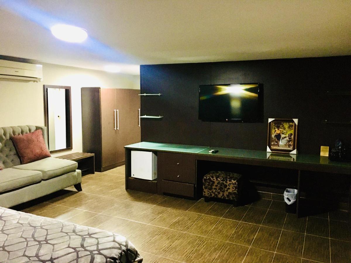 BW Starfire Hotel Ikeja Kültér fotó