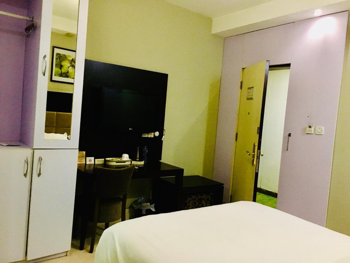 BW Starfire Hotel Ikeja Kültér fotó