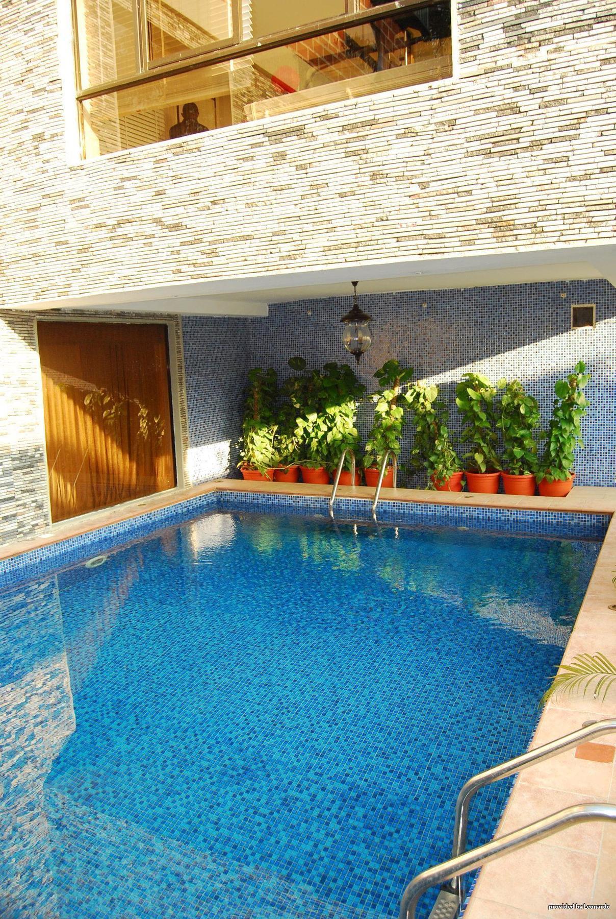 BW Starfire Hotel Ikeja Kültér fotó