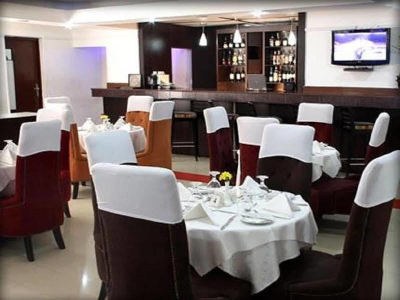 BW Starfire Hotel Ikeja Kültér fotó