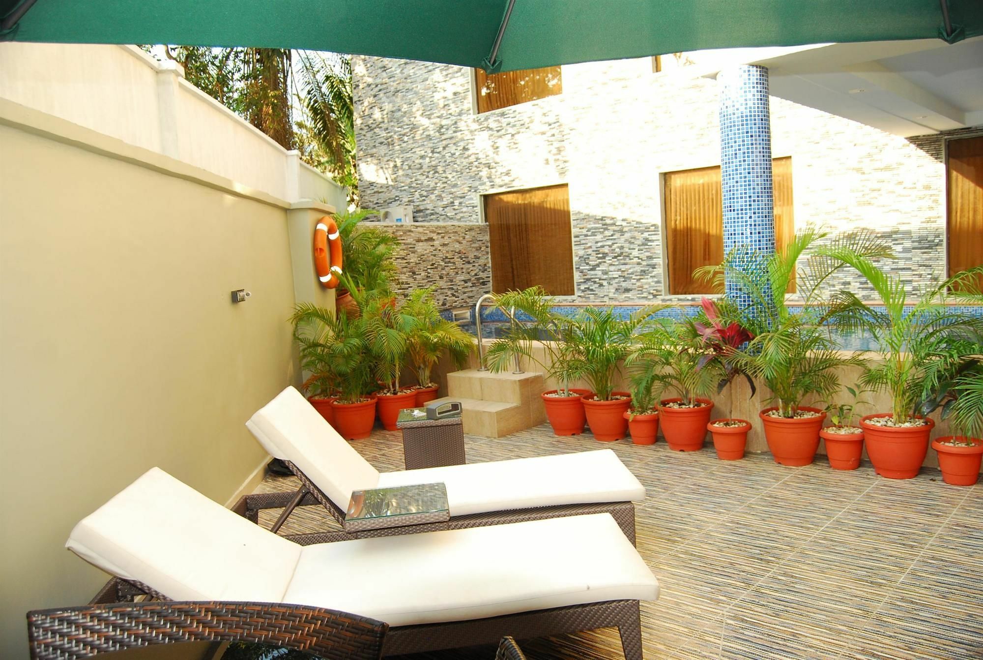 BW Starfire Hotel Ikeja Kültér fotó