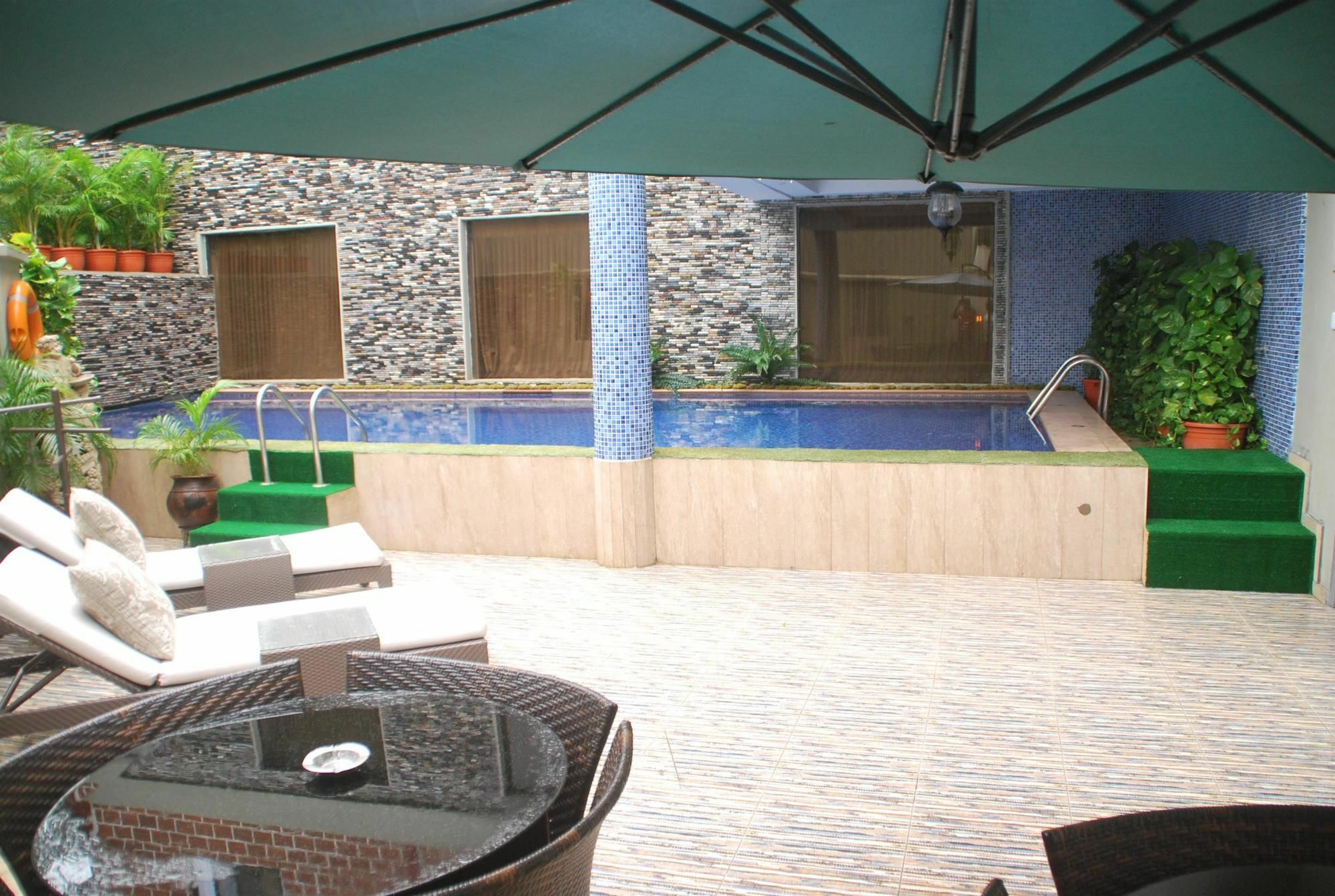 BW Starfire Hotel Ikeja Kültér fotó